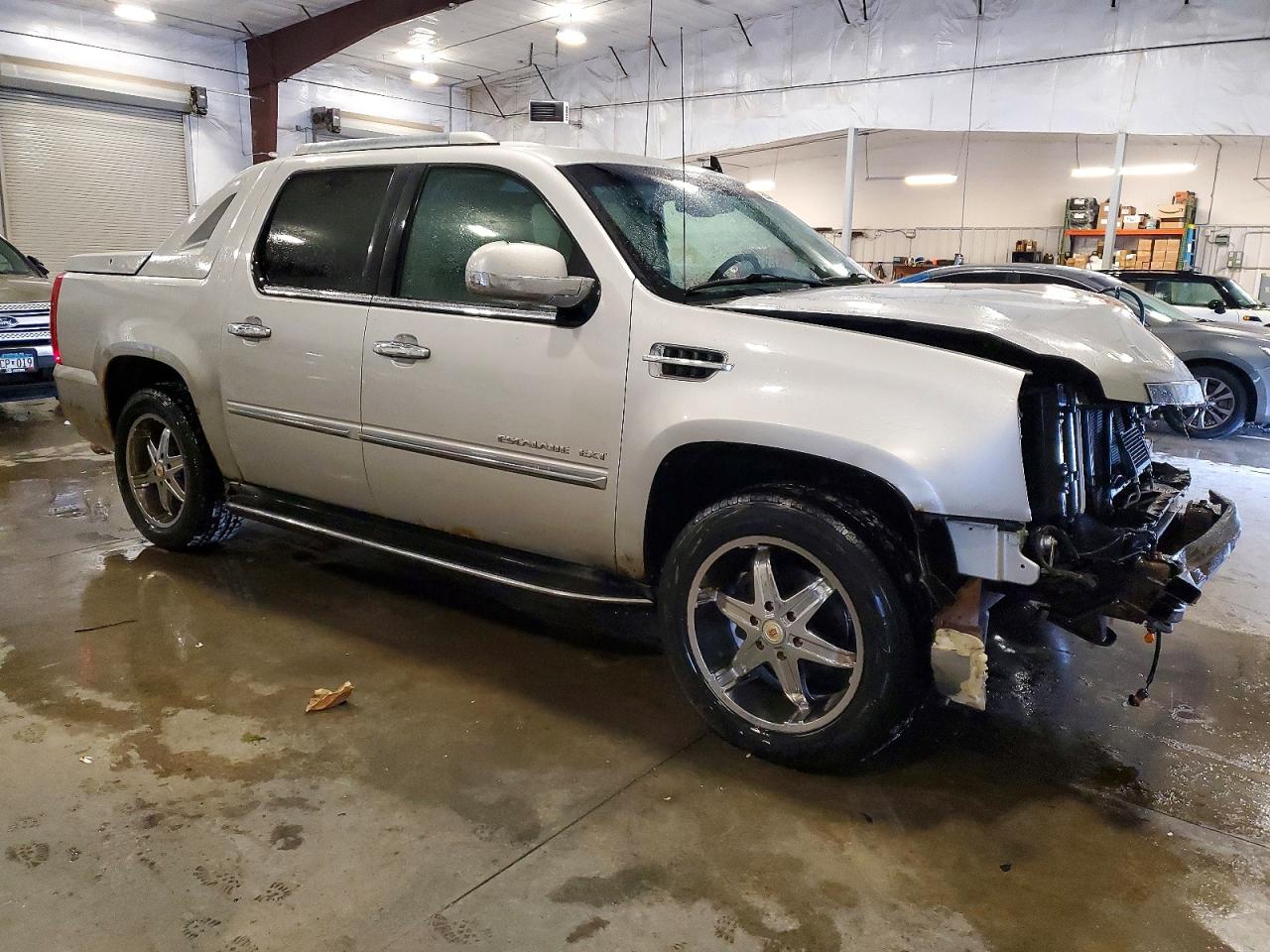 2010 CADILLAC ESCALADE EXT LUXURY photo 4