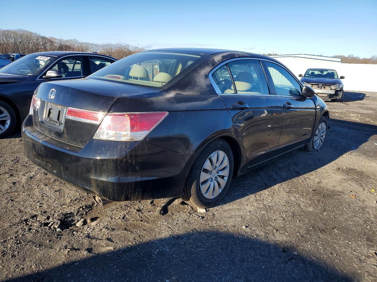 2011 HONDA ACCORD LX photo 3