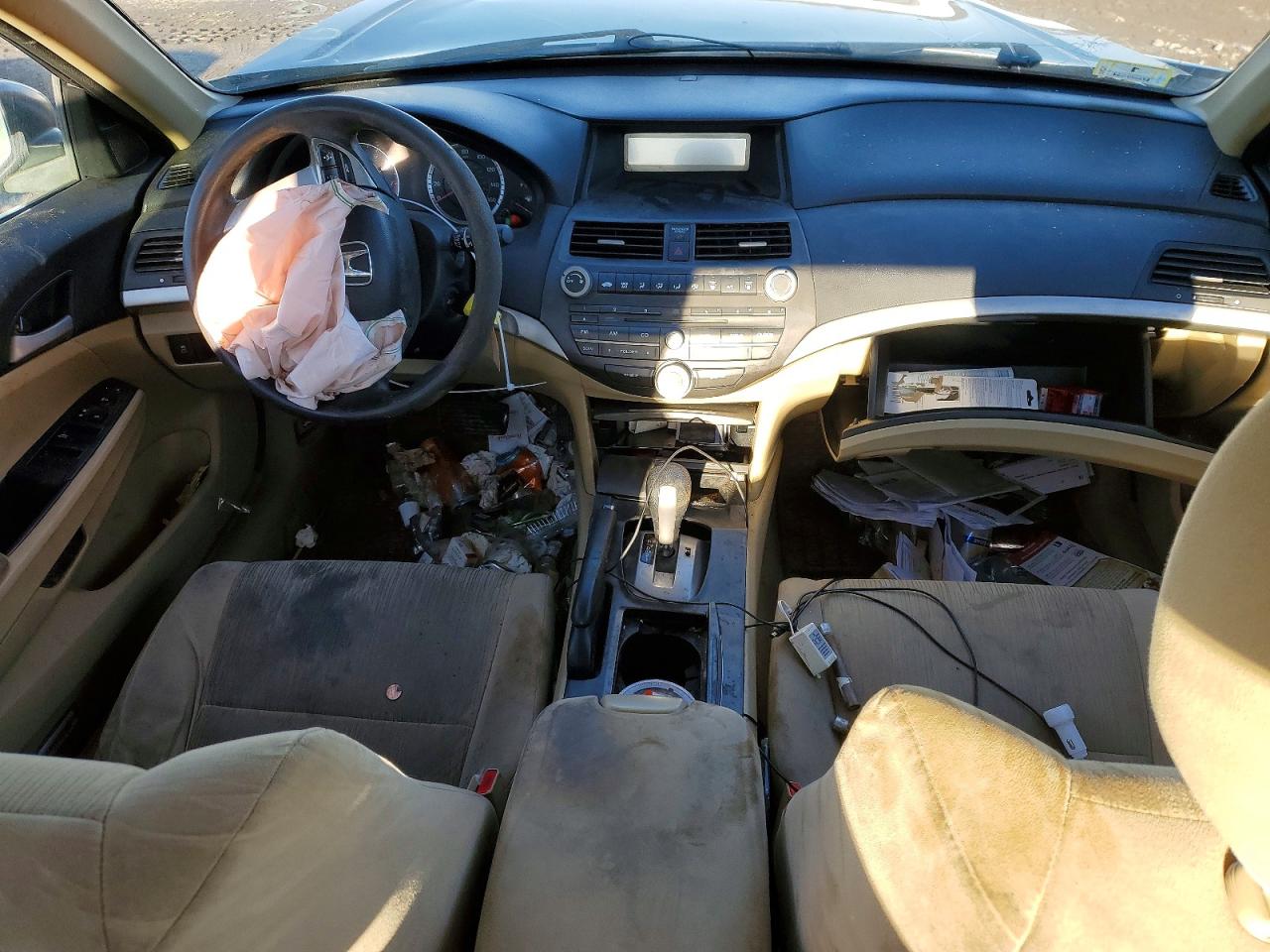 2011 HONDA ACCORD LX photo 8