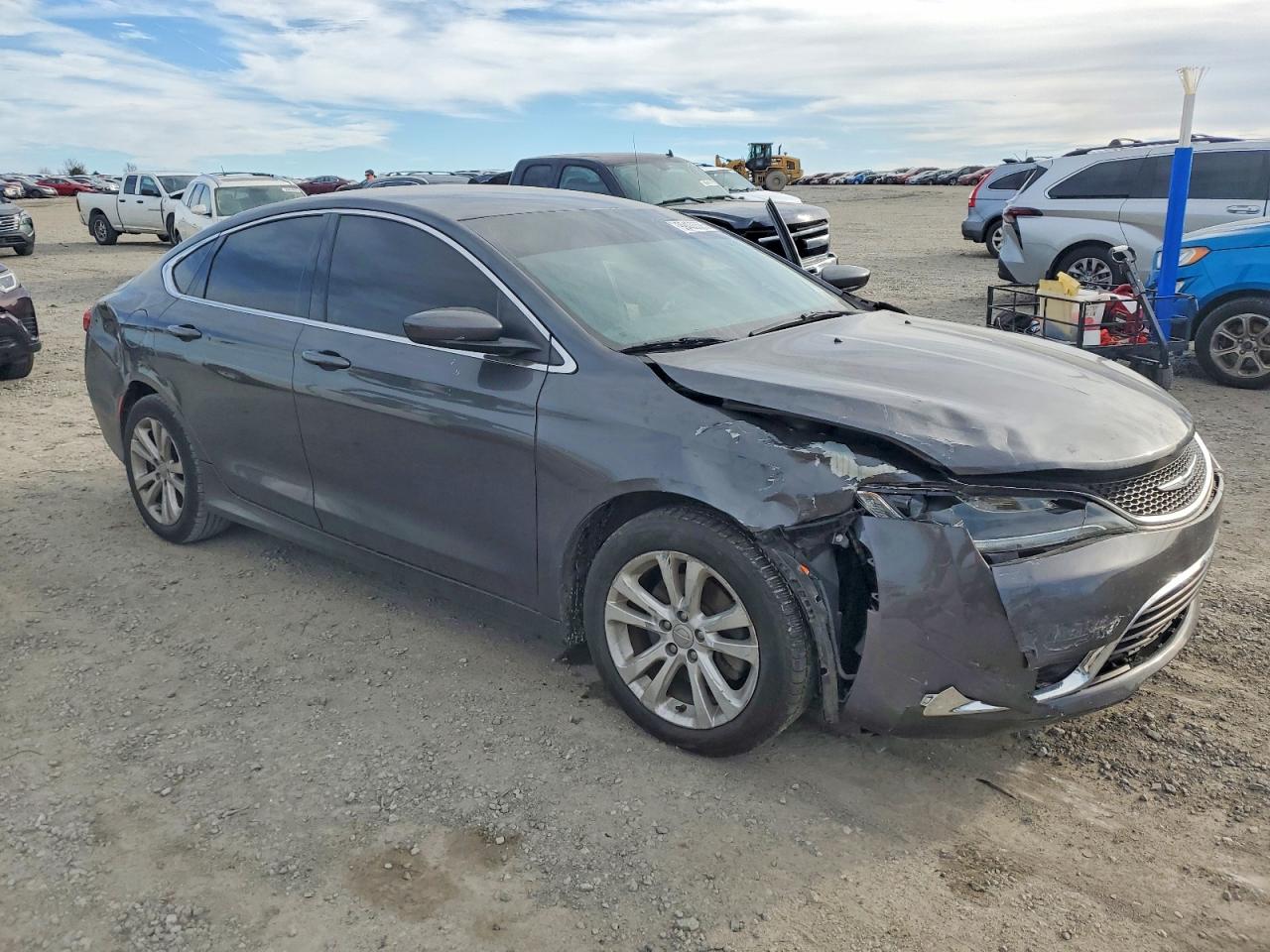 2015 CHRYSLER 200 LIMITED photo 4
