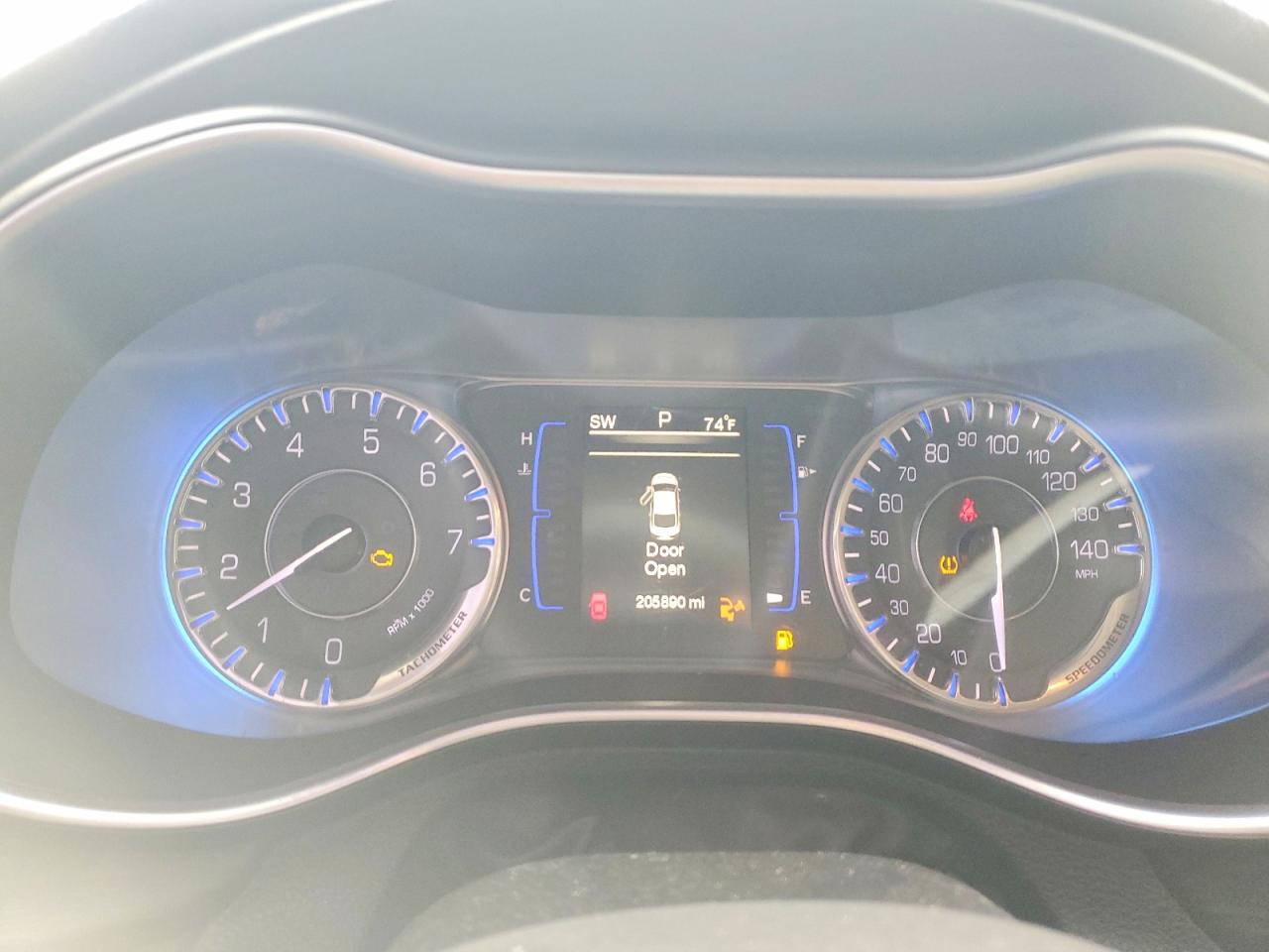 2015 CHRYSLER 200 LIMITED photo 9