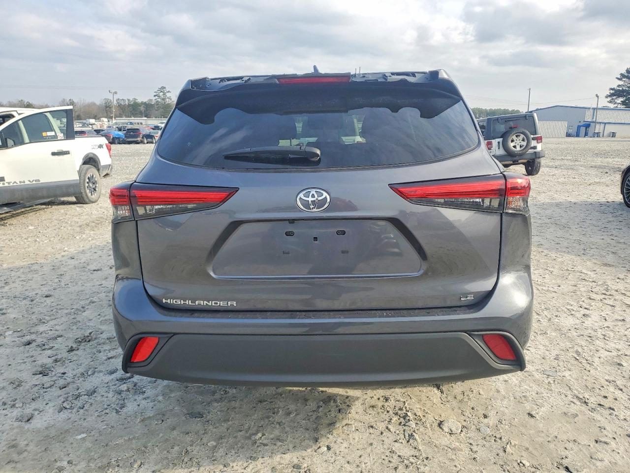 2023 TOYOTA HIGHLANDER L photo 6