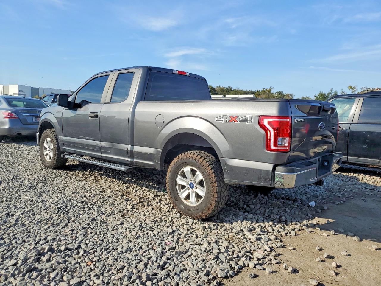 2015 FORD F150 SUPER CAB photo 2