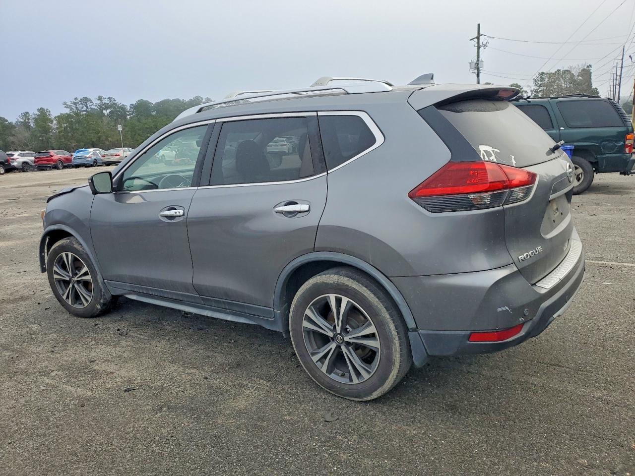 2019 NISSAN ROGUE S photo 2