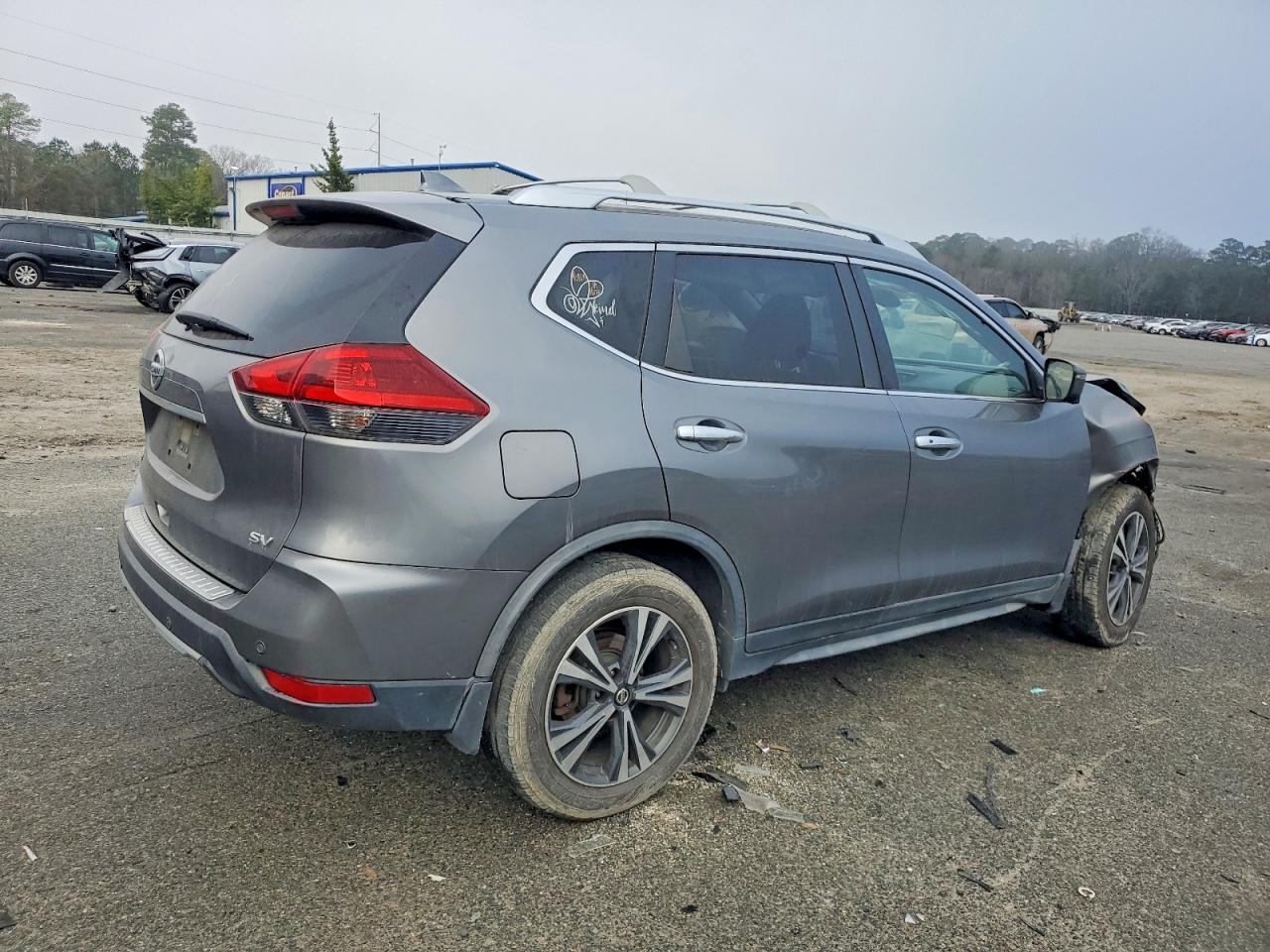 2019 NISSAN ROGUE S photo 3
