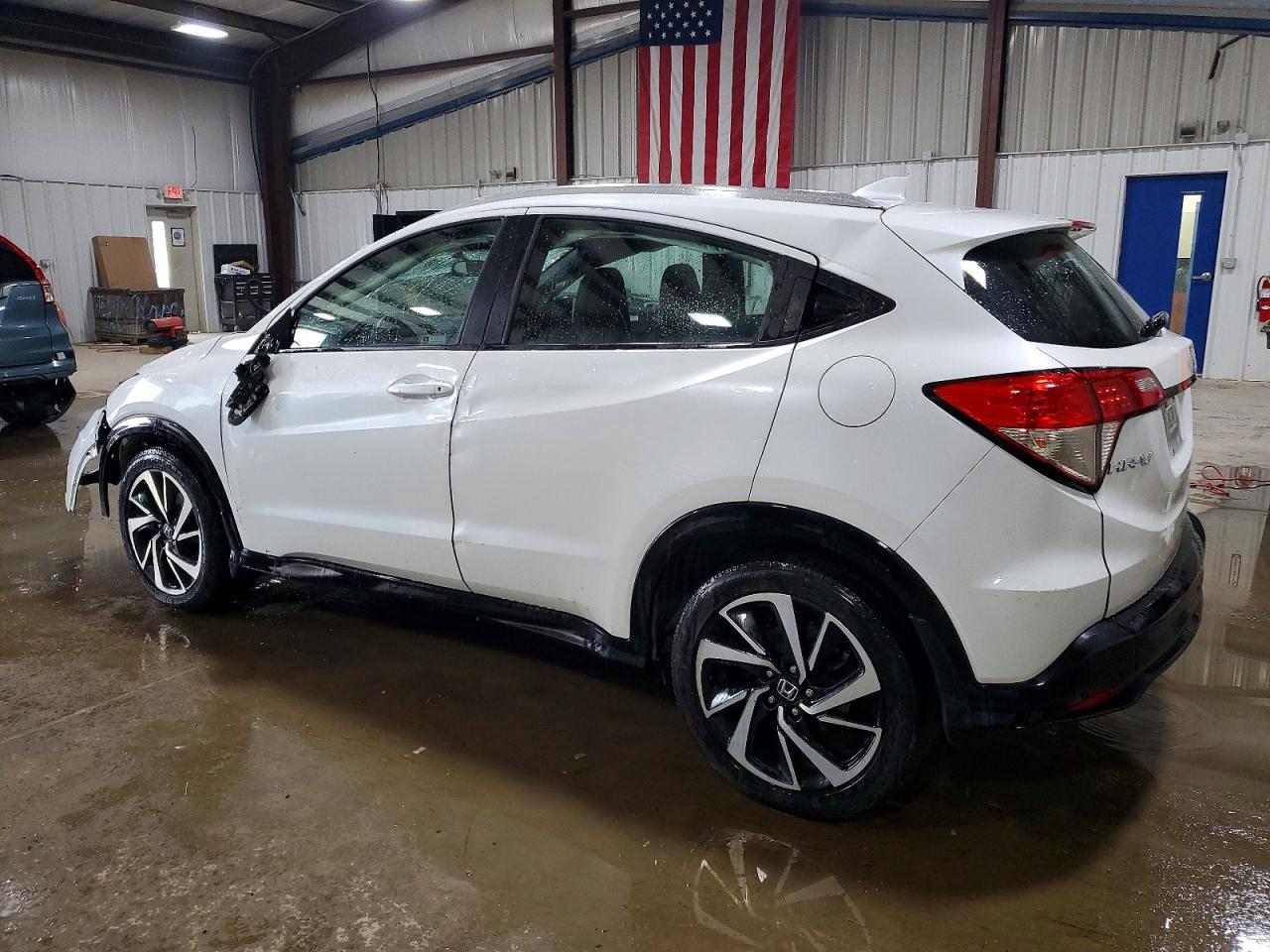 2019 HONDA HR-V SPORT photo 2