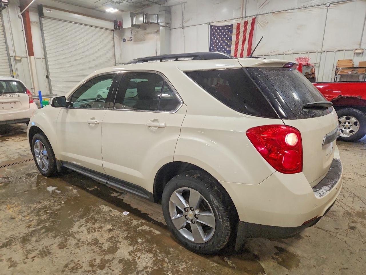 2013 CHEVROLET EQUINOX LT photo 2