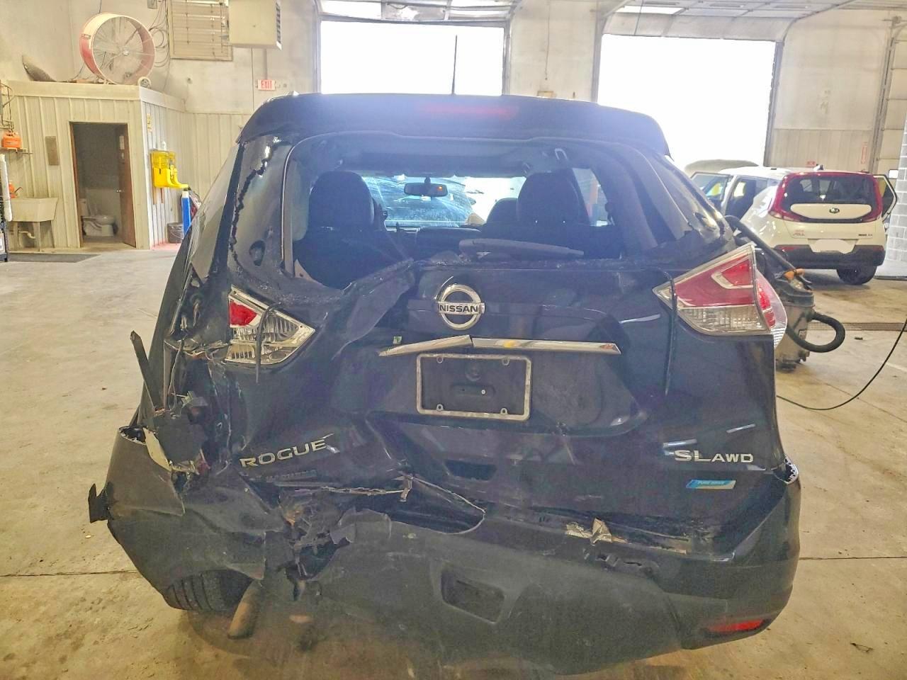 2014 NISSAN ROGUE photo 6