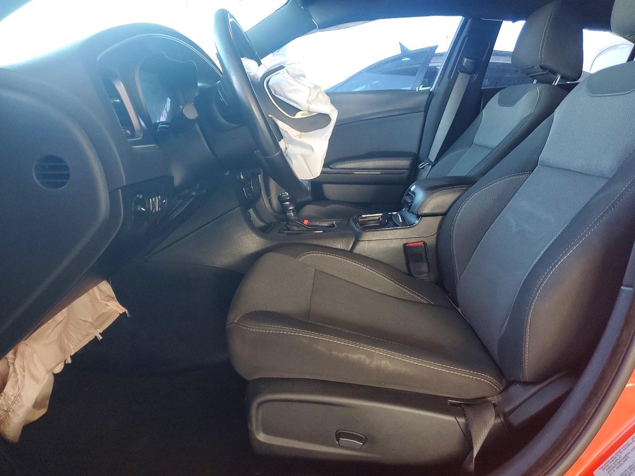 2016 DODGE CHARGER SE photo 7
