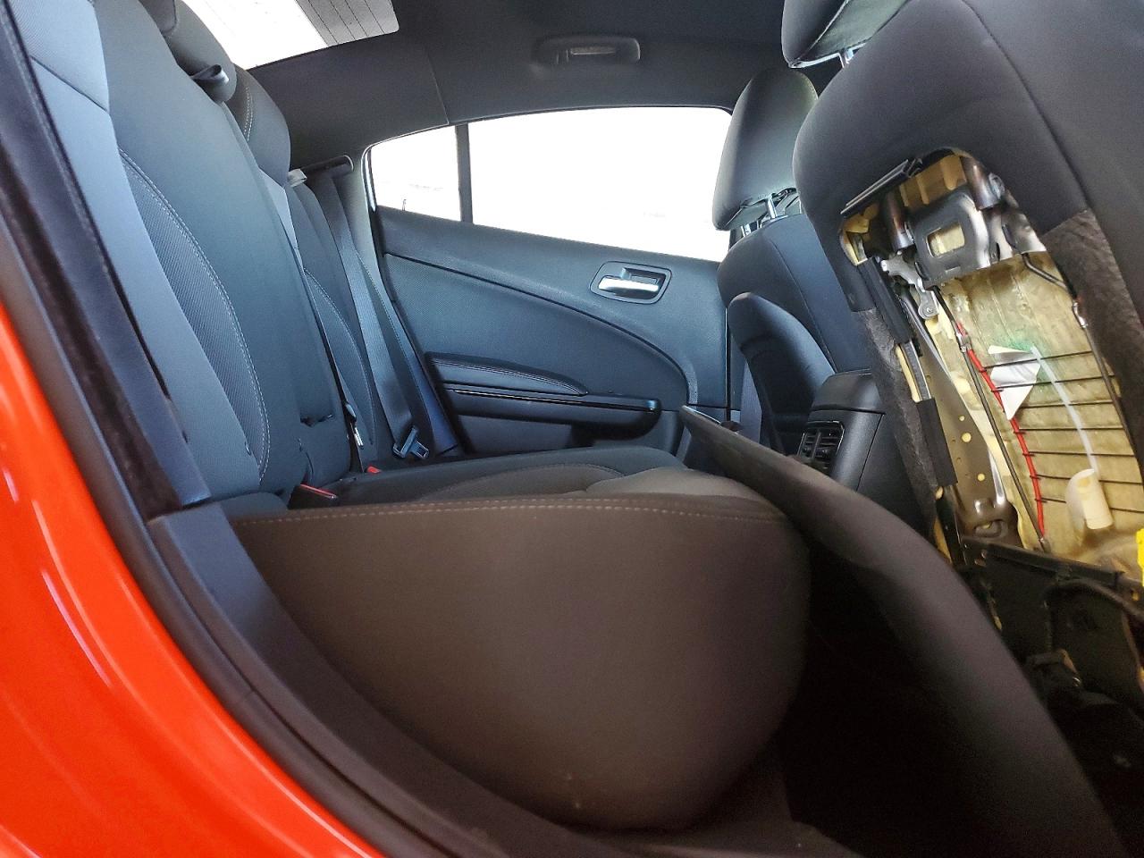 2016 DODGE CHARGER SE photo 10