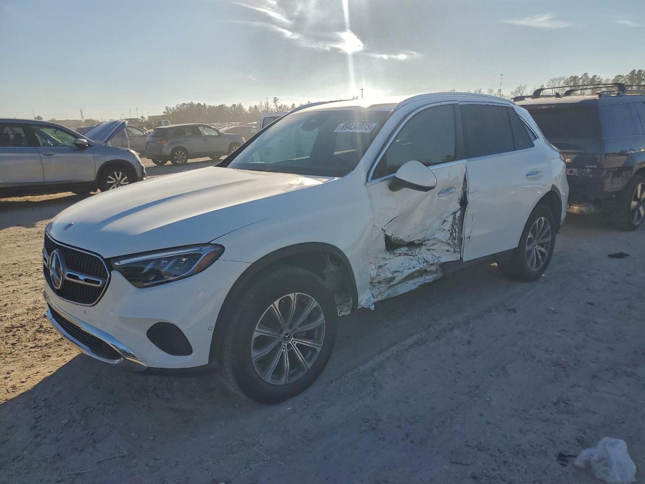 2025 MERCEDES-BENZ GLC