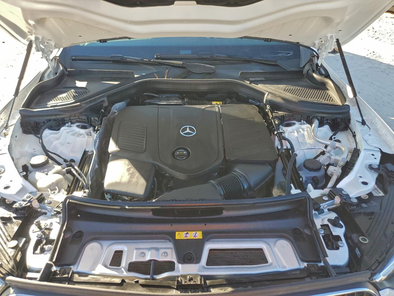 2025 MERCEDES-BENZ GLC 300 photo 12