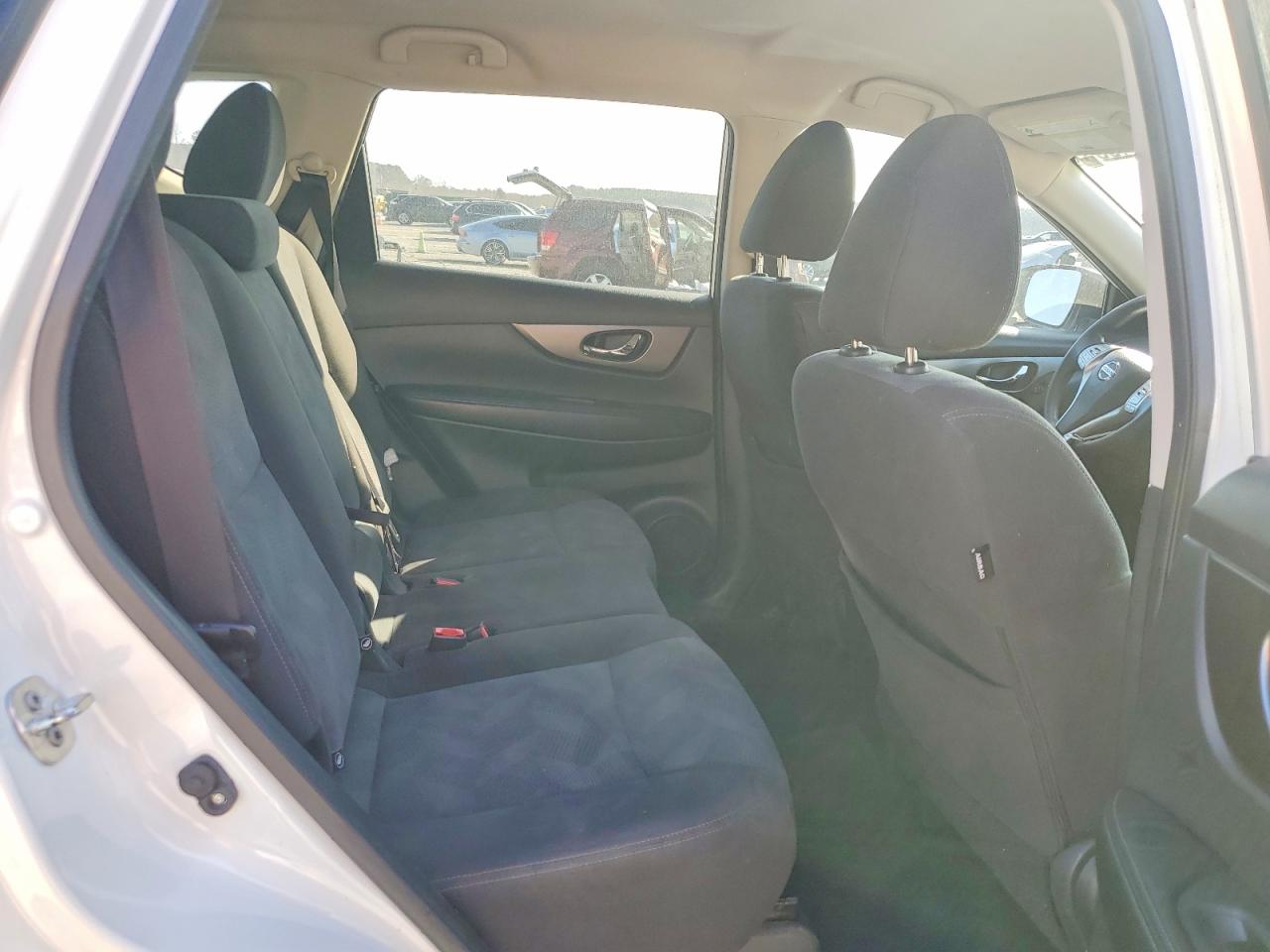 2016 NISSAN ROGUE S photo 10