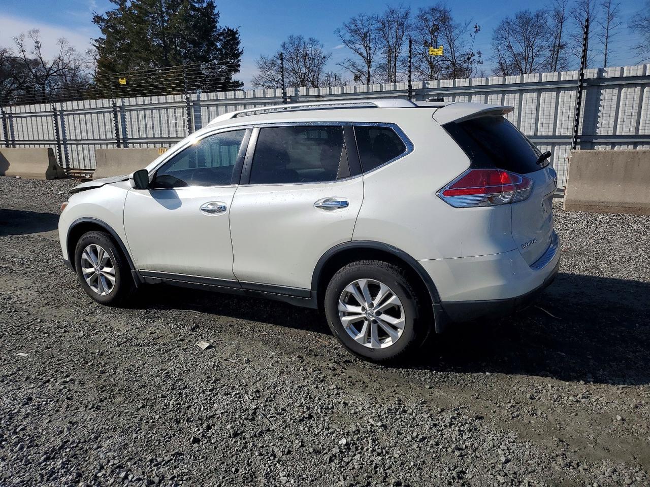 2016 NISSAN ROGUE S photo 2