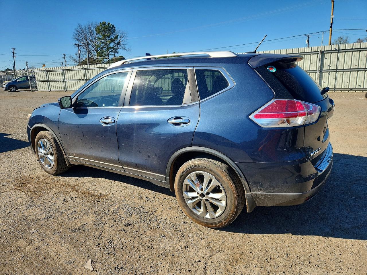 2016 NISSAN ROGUE S photo 3