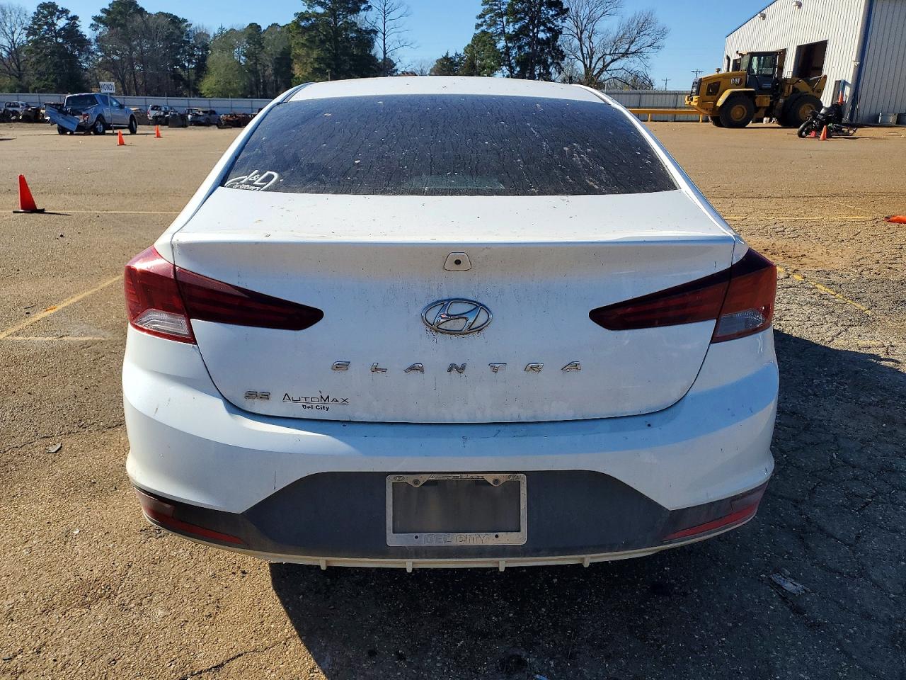 2019 HYUNDAI ELANTRA SE photo 11