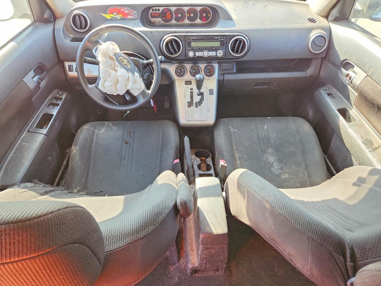 2008 TOYOTA SCION XB photo 8