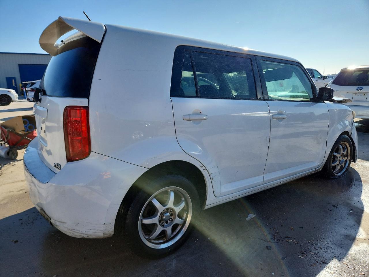 2008 TOYOTA SCION XB photo 3