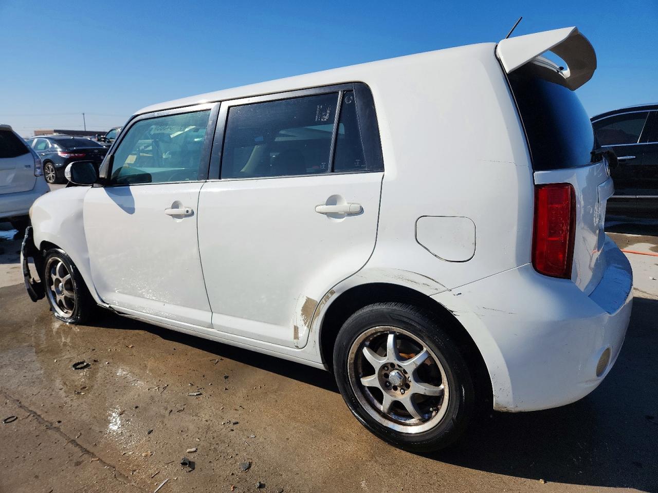 2008 TOYOTA SCION XB photo 2