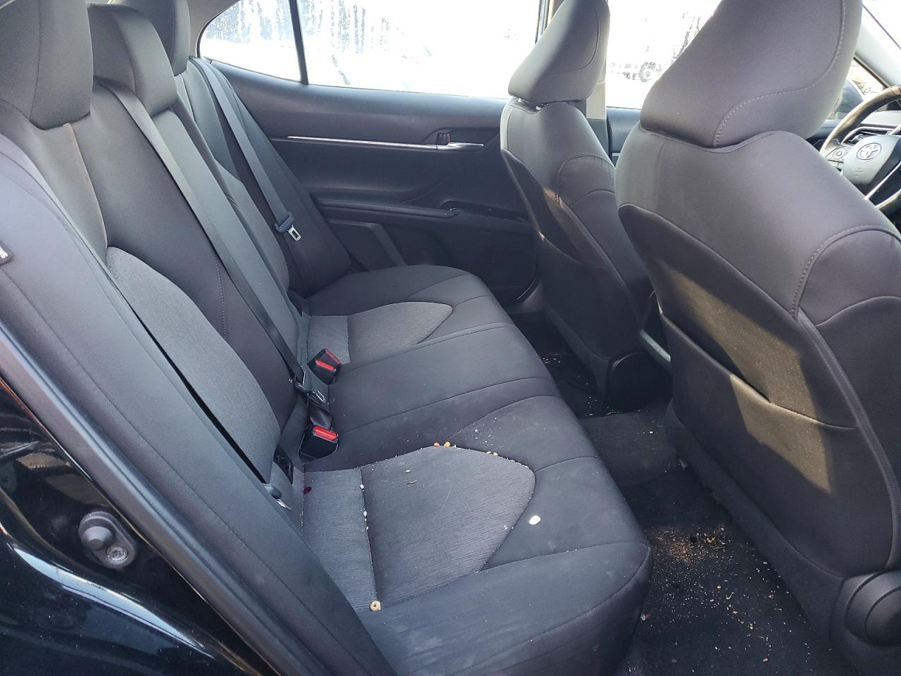 2020 TOYOTA CAMRY LE photo 10