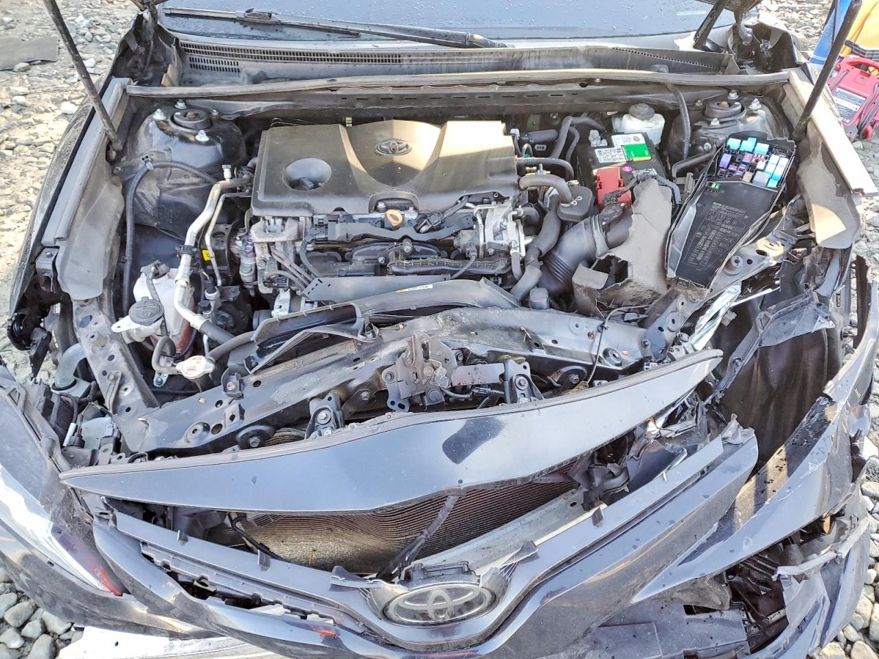 2020 TOYOTA CAMRY LE photo 11