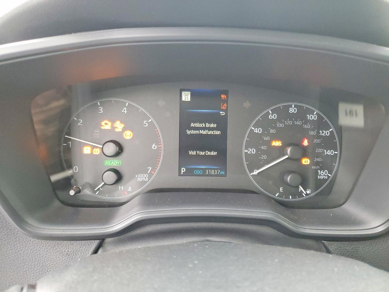 2025 TOYOTA COROLLA LE photo 9