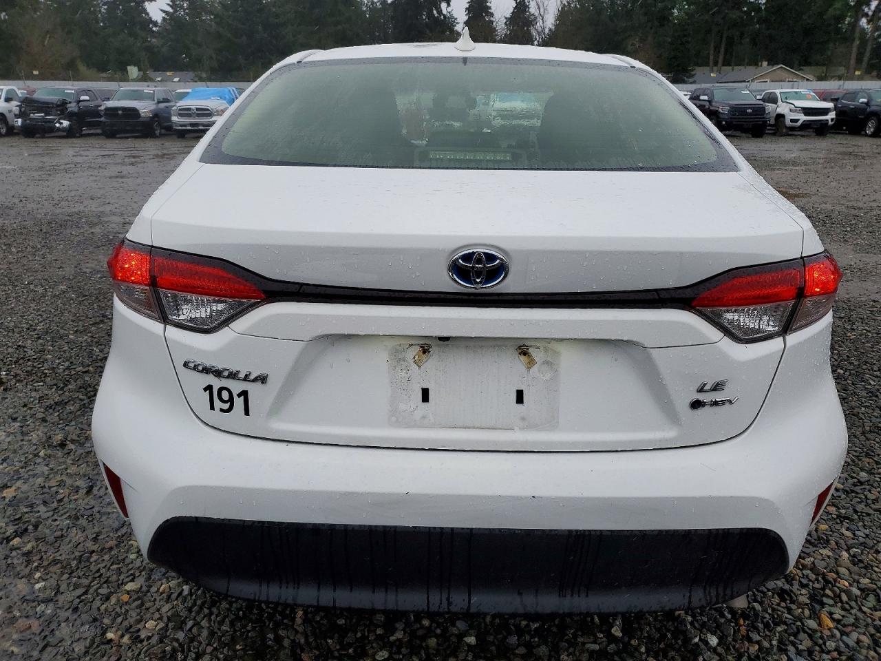 2025 TOYOTA COROLLA LE photo 6