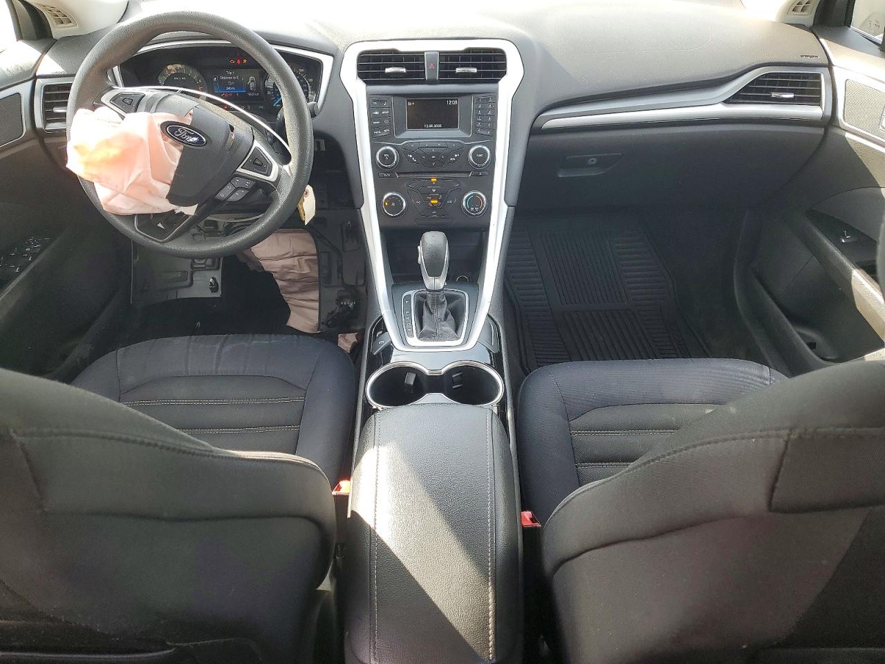 2015 FORD FUSION SE photo 8