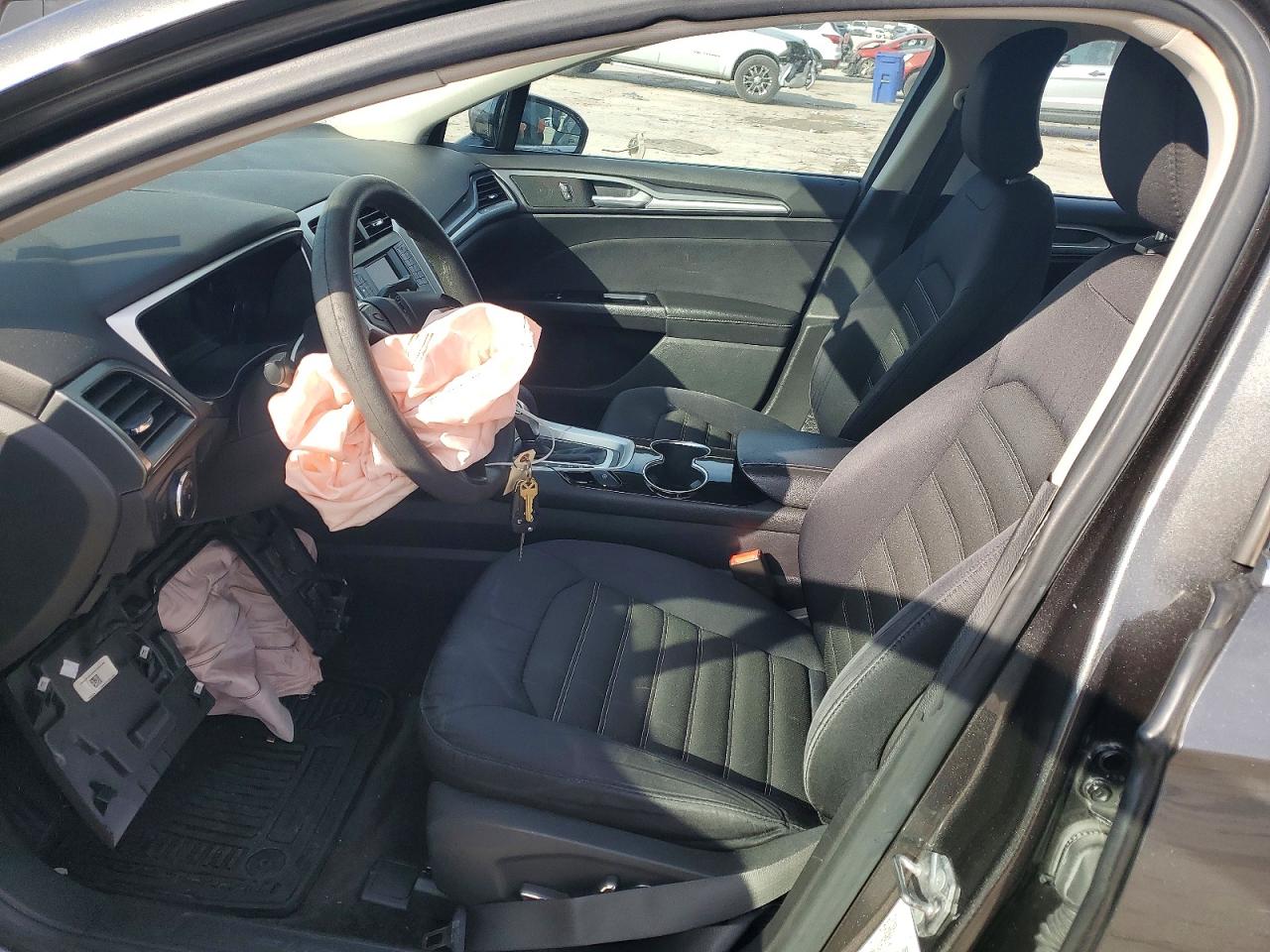 2015 FORD FUSION SE photo 7
