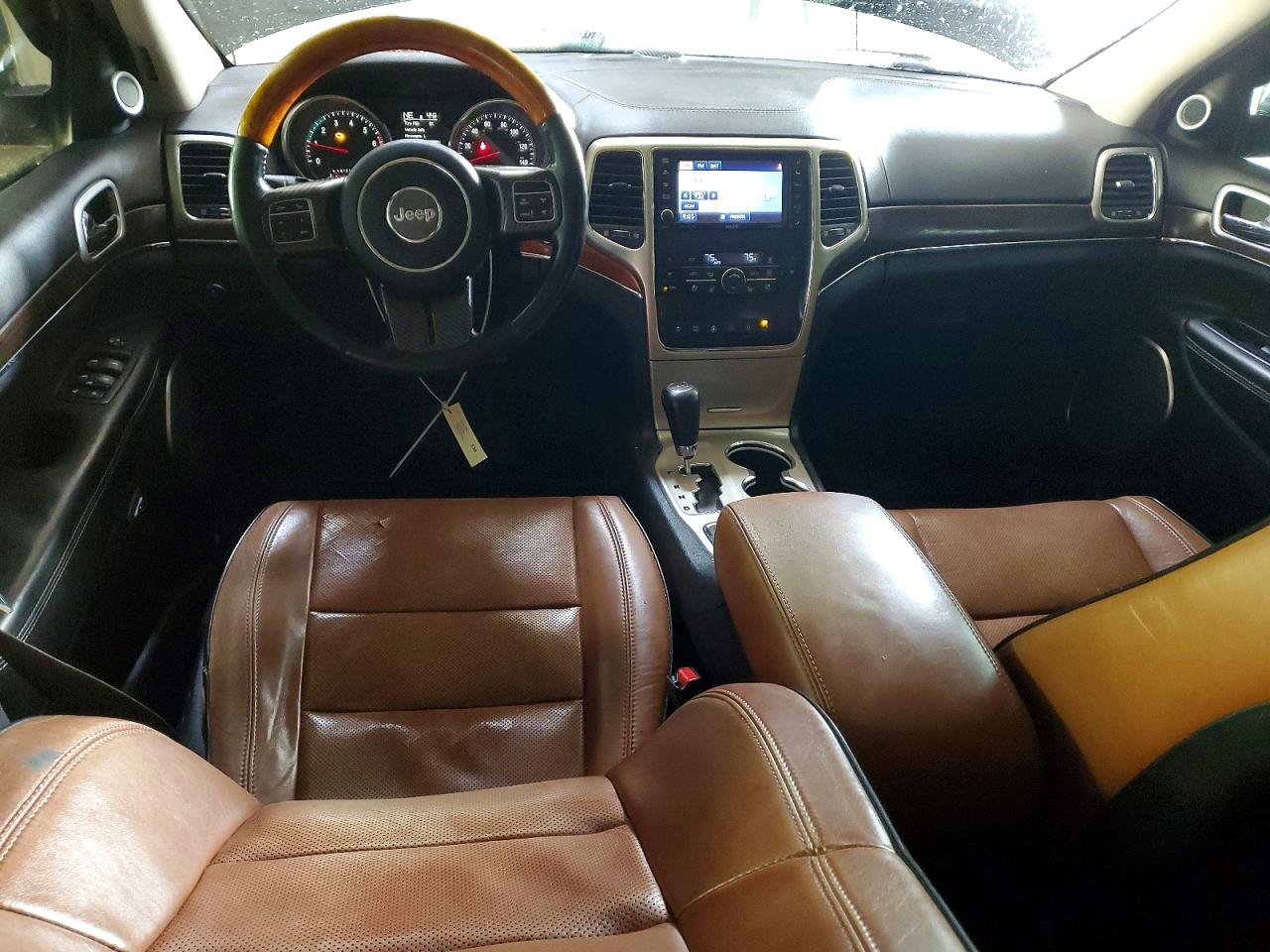 2012 JEEP GRAND CHEROKEE OVERLAND photo 8