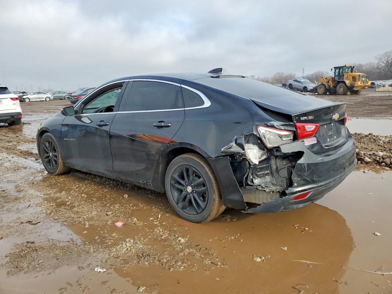 2018 CHEVROLET MALIBU LT photo 2