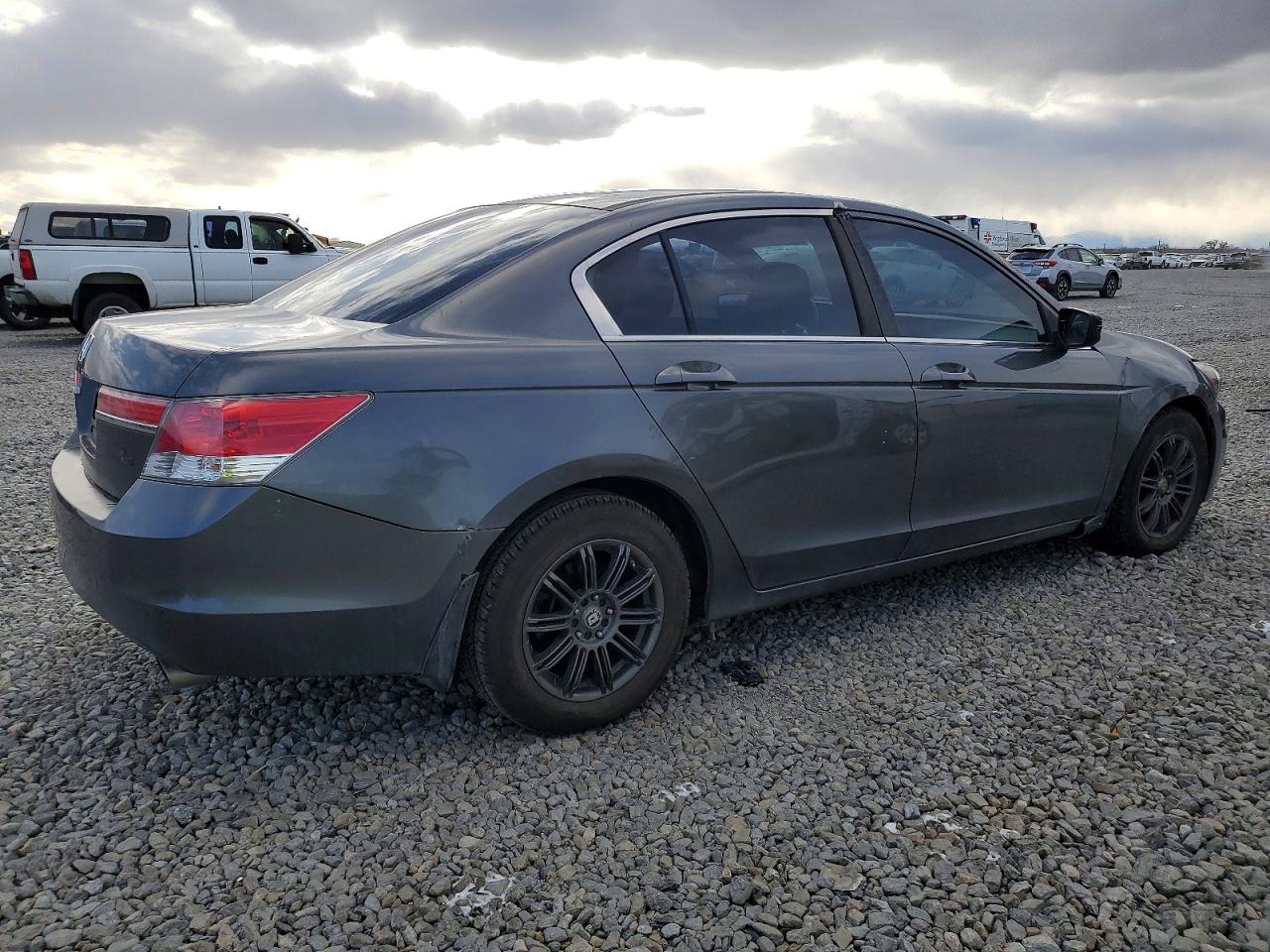 2011 HONDA ACCORD LXP photo 3