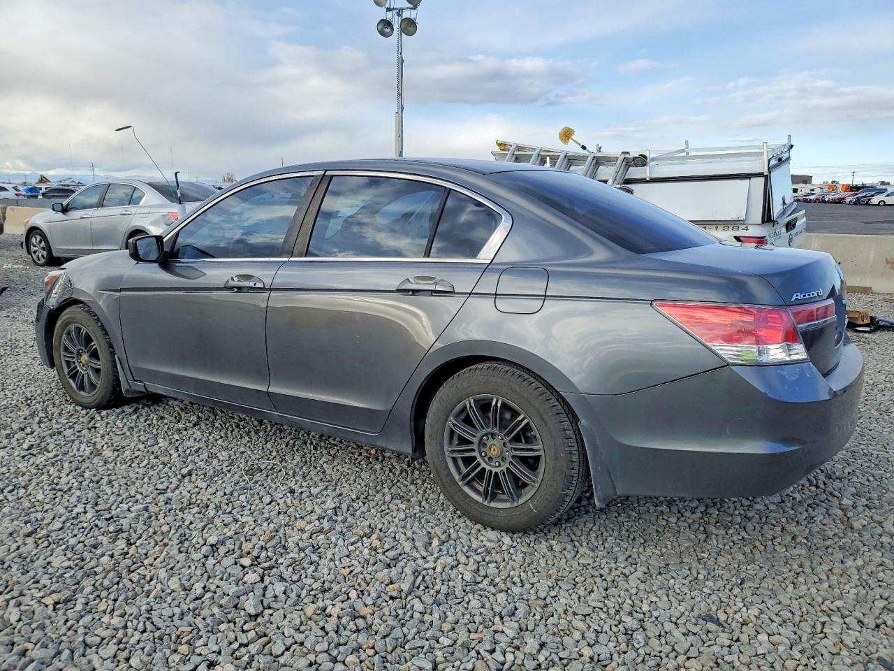 2011 HONDA ACCORD LXP photo 2