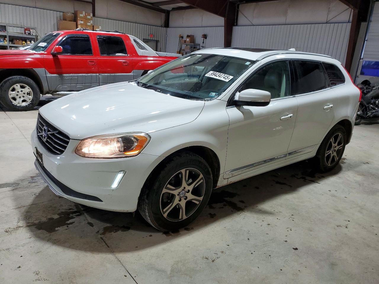 2015 VOLVO XC60