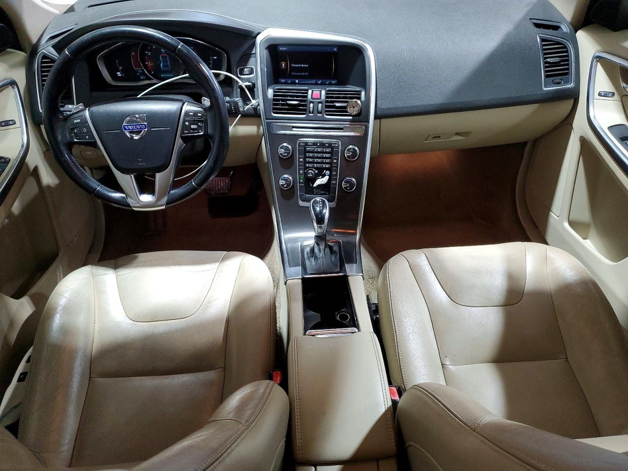 2015 VOLVO XC60 T6 PREMIER photo 8