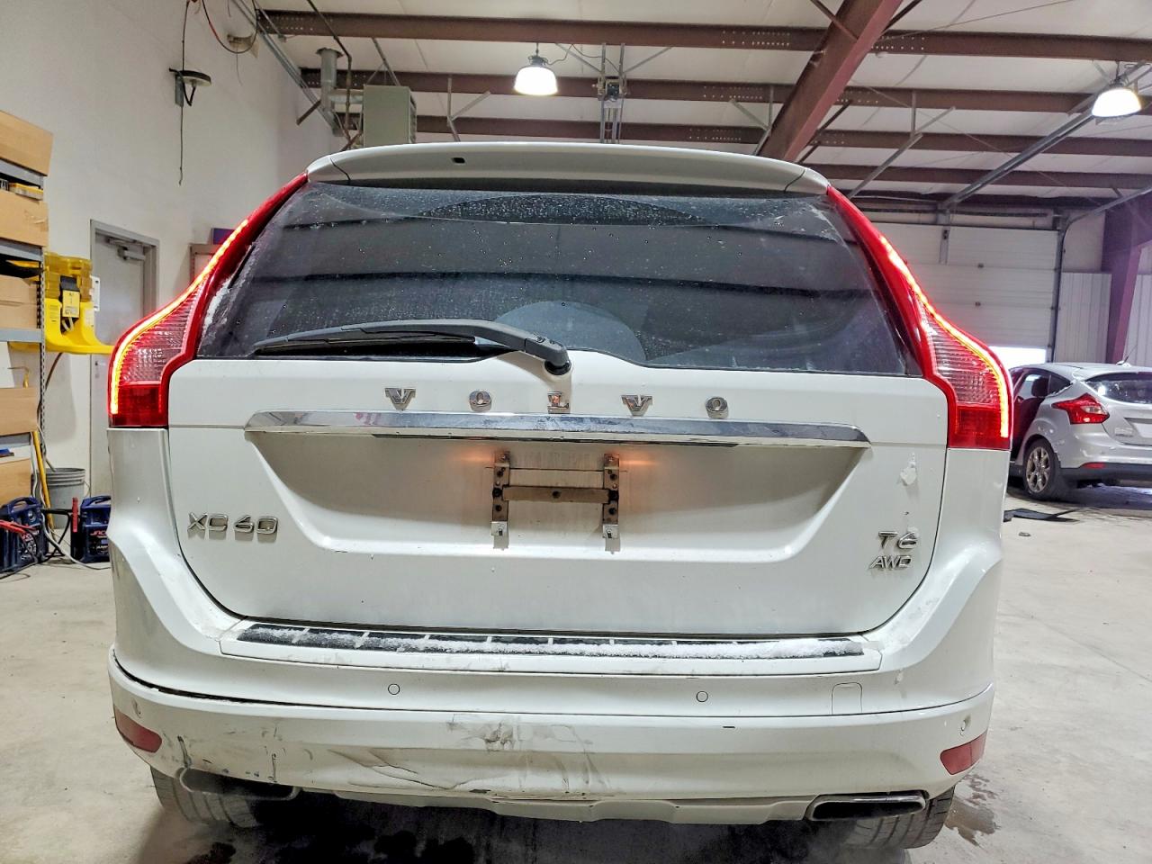 2015 VOLVO XC60 T6 PREMIER photo 6