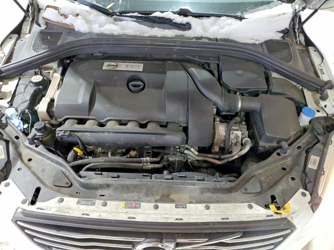 2015 VOLVO XC60 T6 PREMIER photo 12
