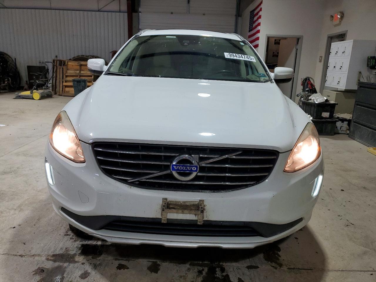 2015 VOLVO XC60 T6 PREMIER photo 5