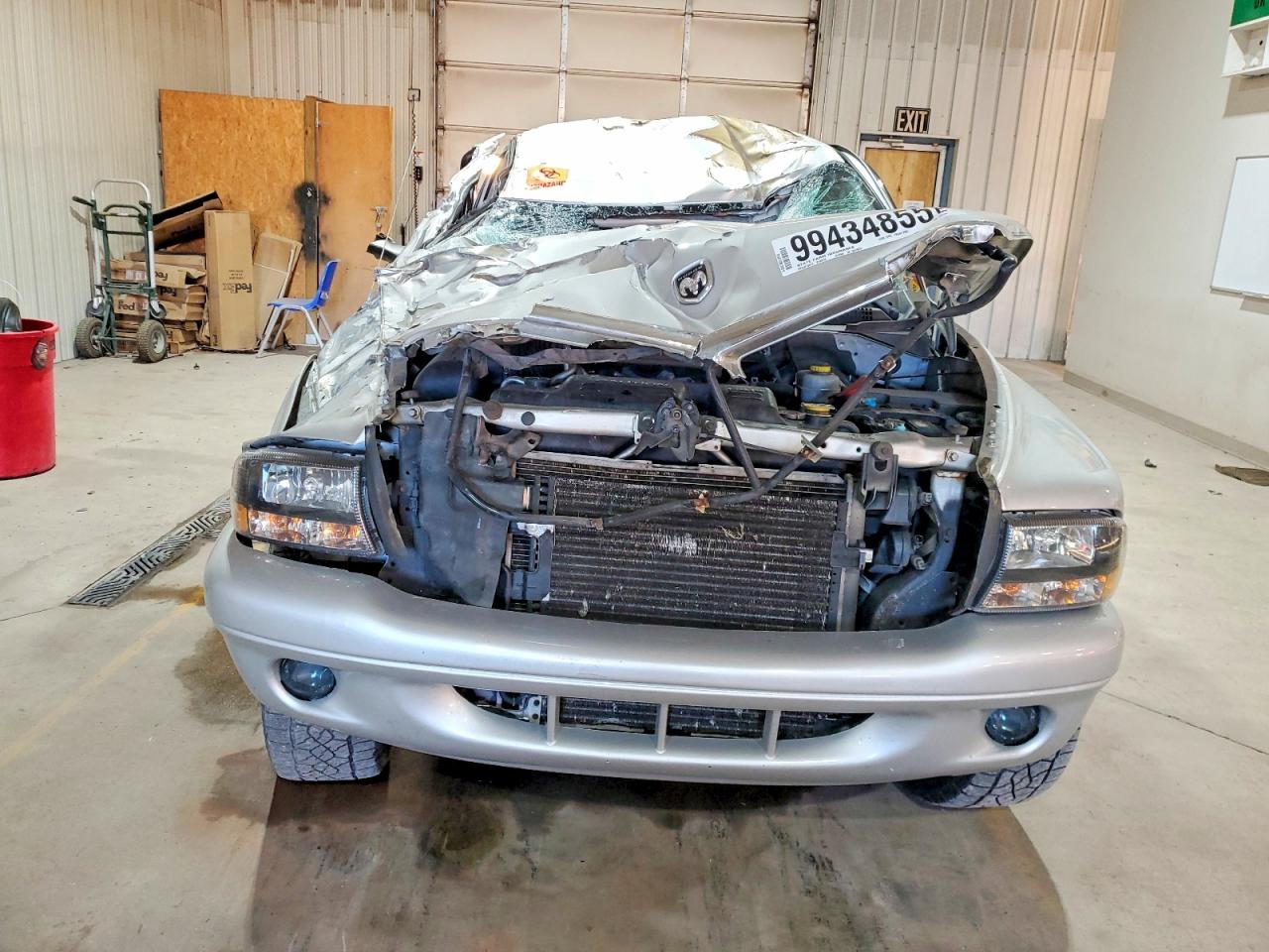 2004 DODGE DAKOTA SPORT photo 5