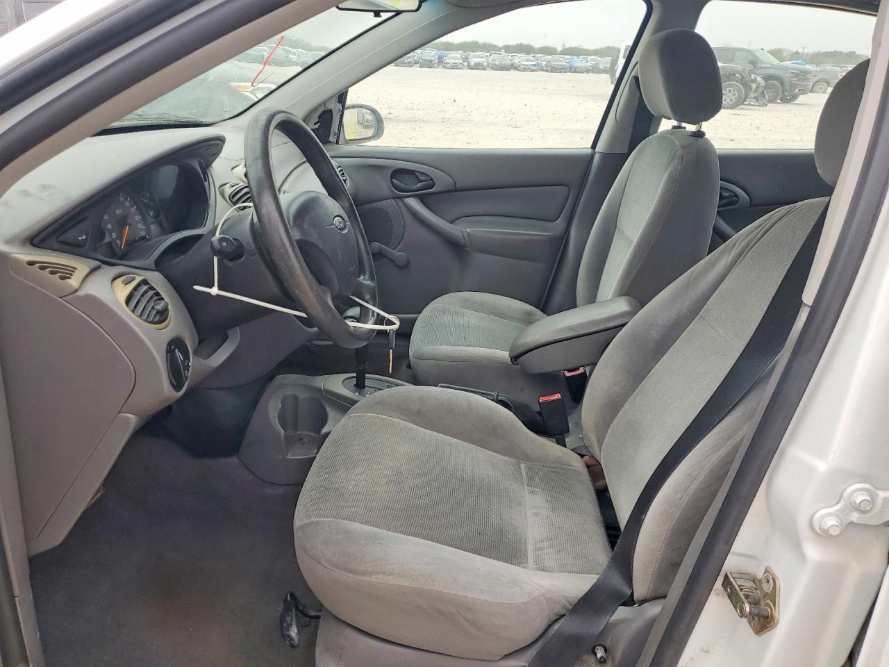 2002 FORD FOCUS LX photo 7