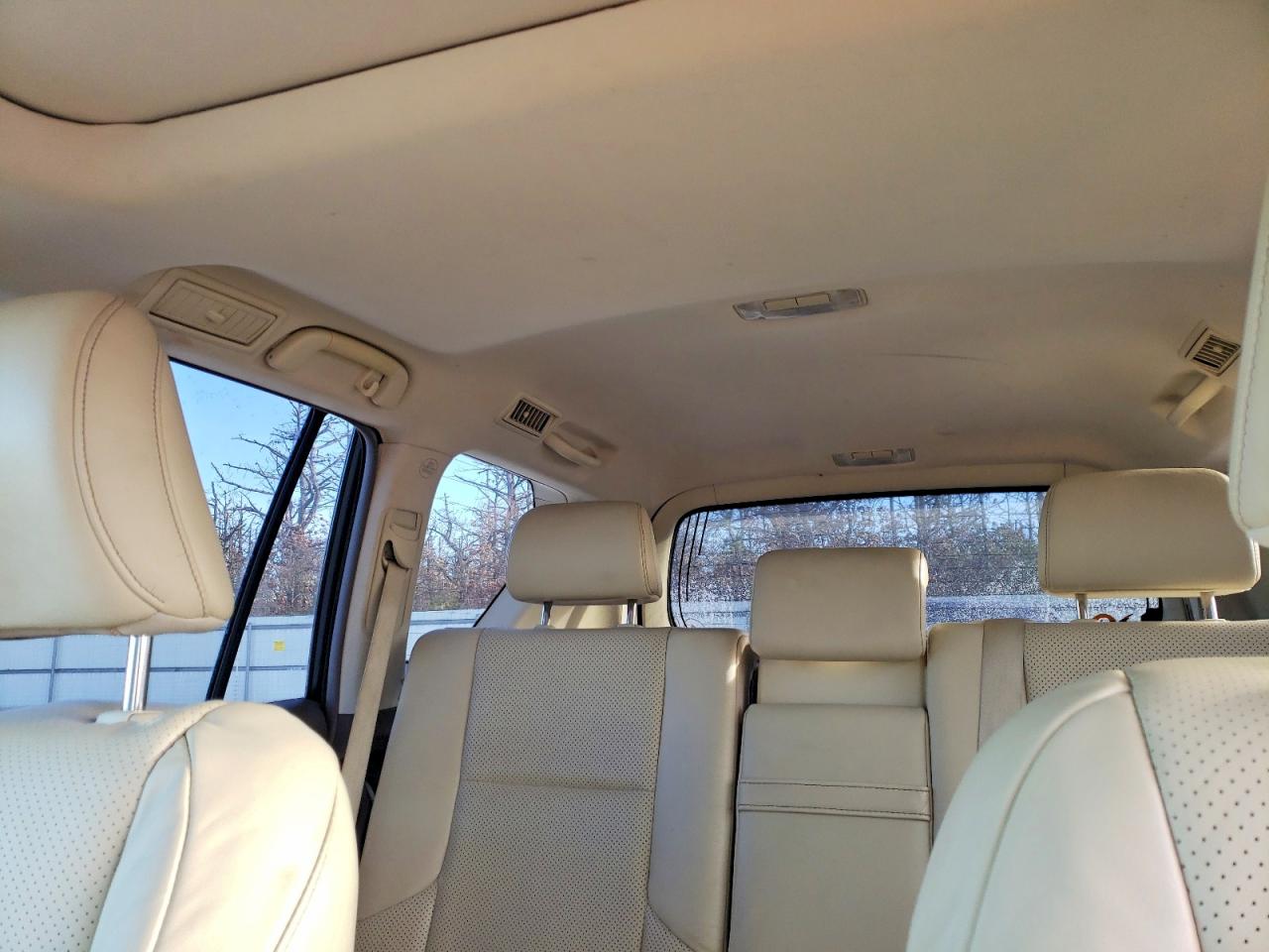 2010 LEXUS GX 460 photo 10