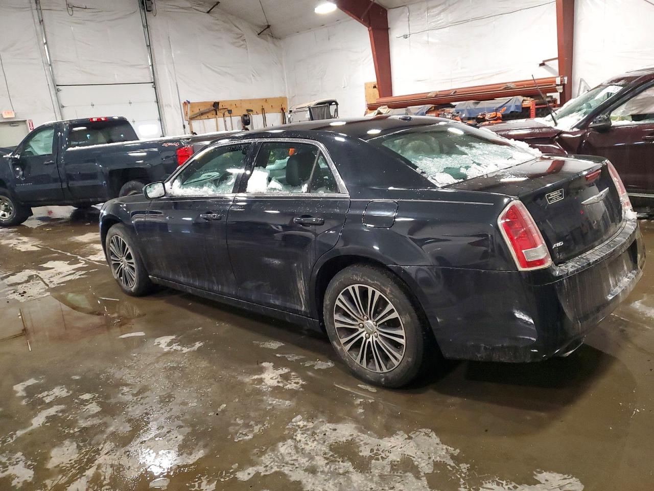 2014 CHRYSLER 300 S photo 2