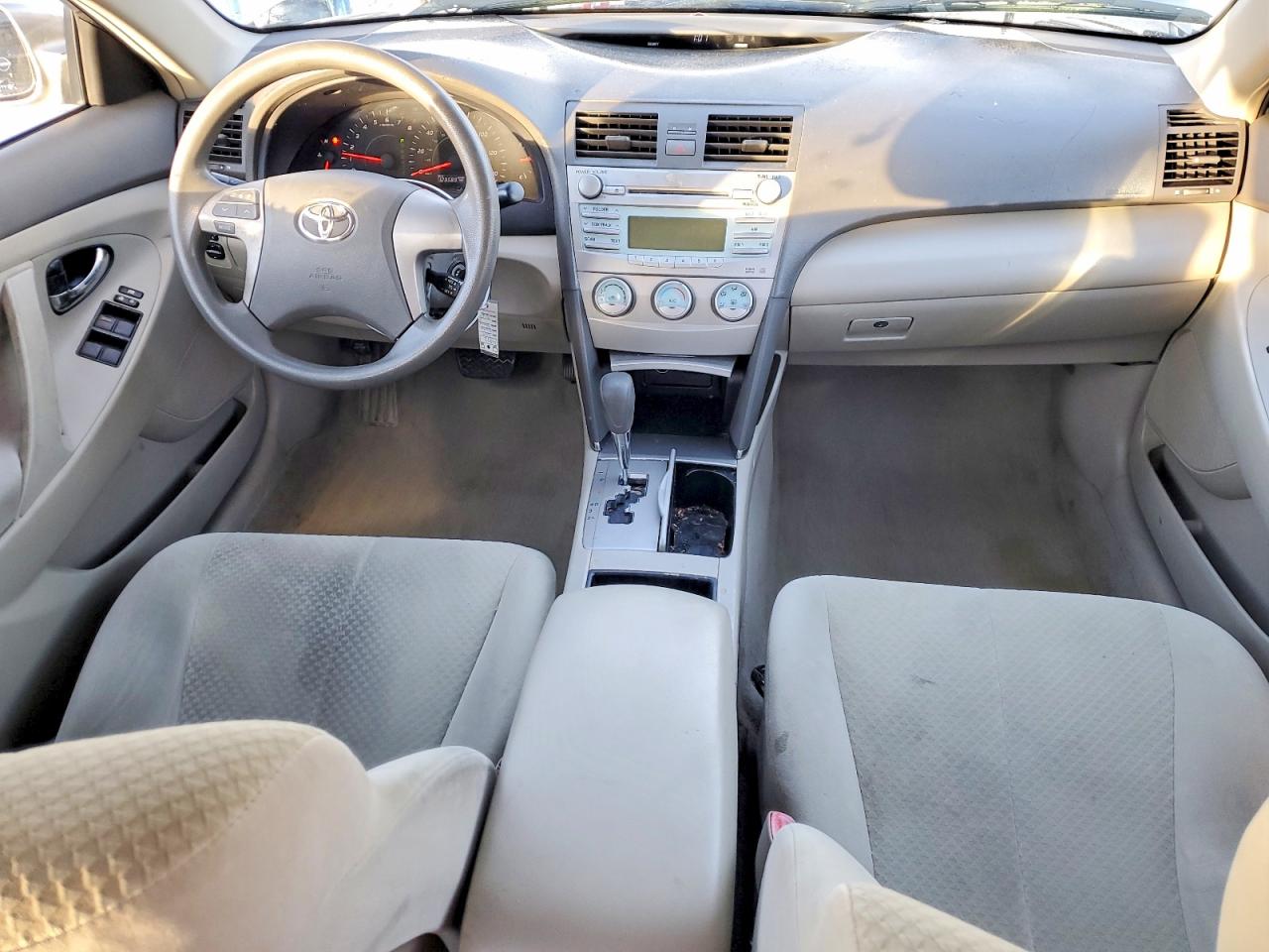 2009 TOYOTA CAMRY BASE photo 8