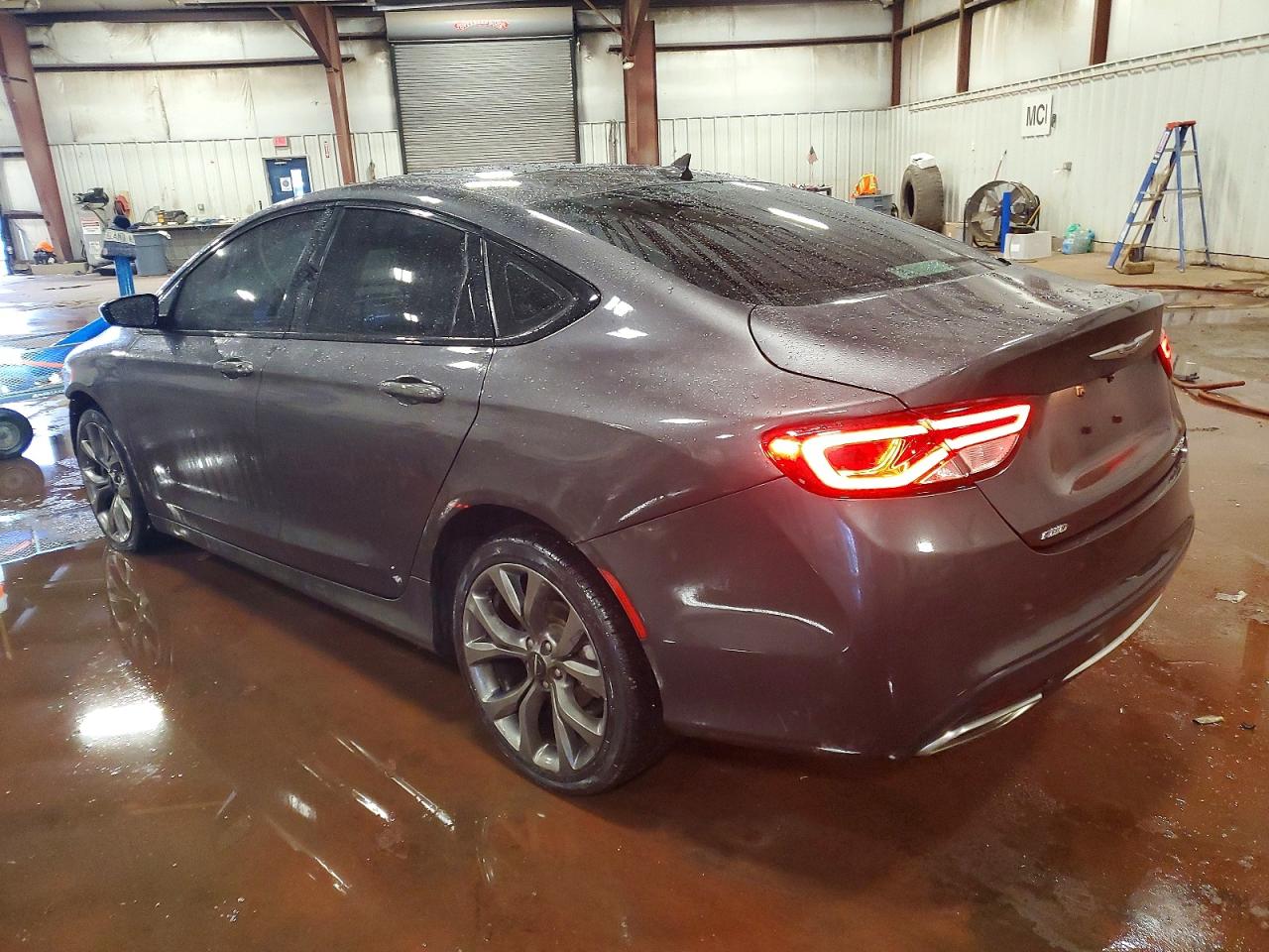 2016 CHRYSLER 200 S photo 2