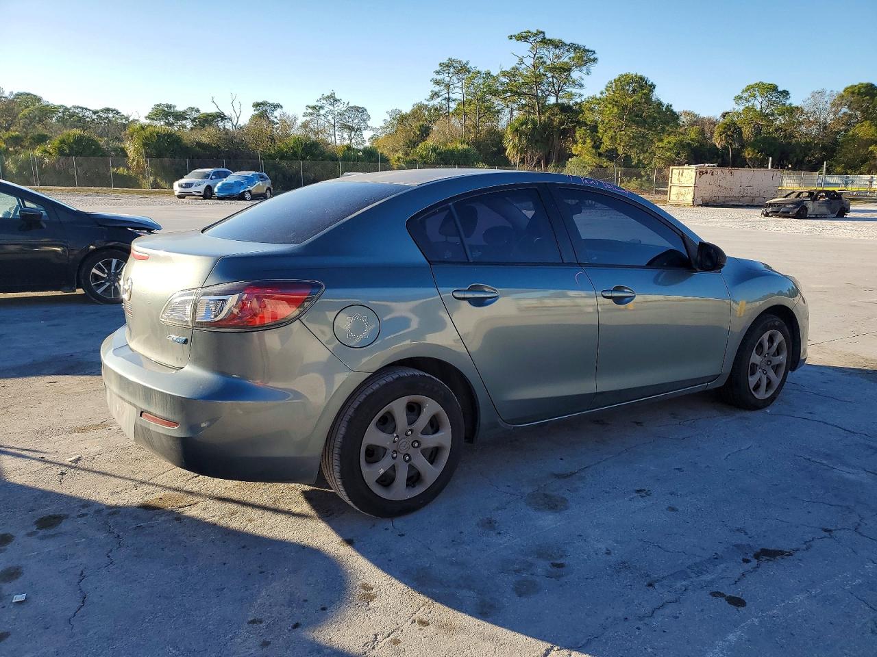 2013 MAZDA 3 I photo 3