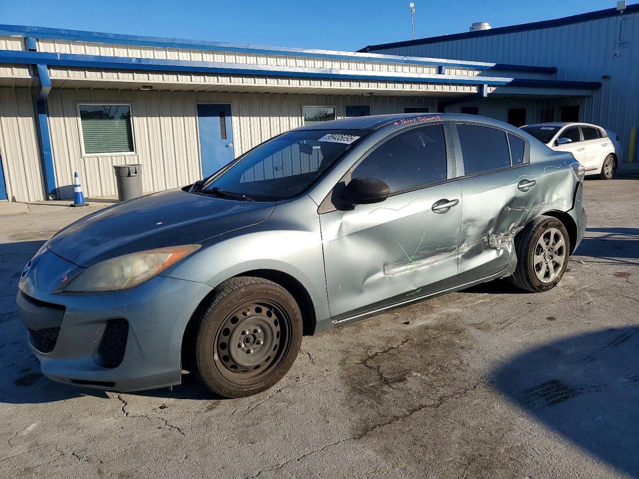 2013 MAZDA 3