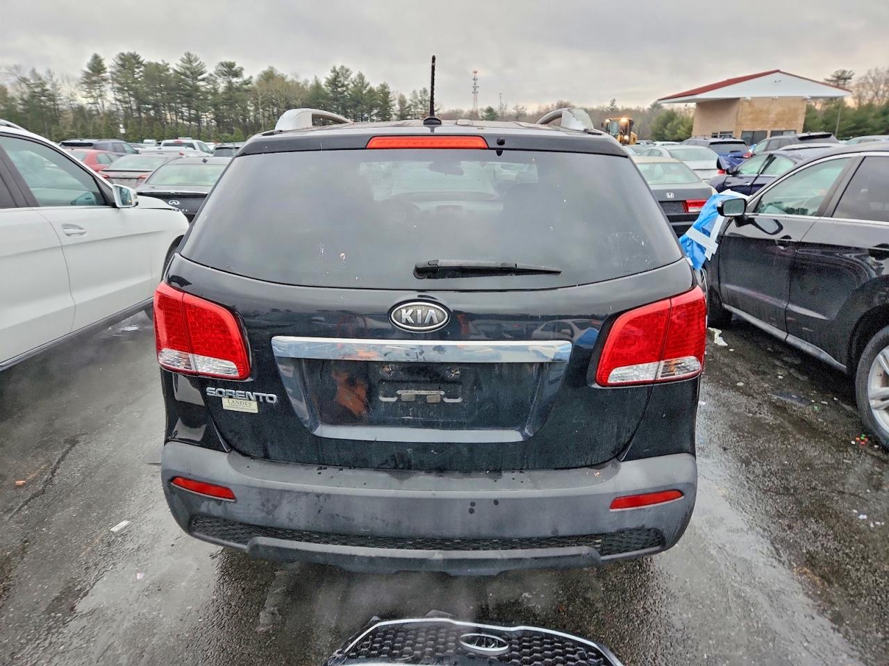 2013 KIA SORENTO LX photo 6