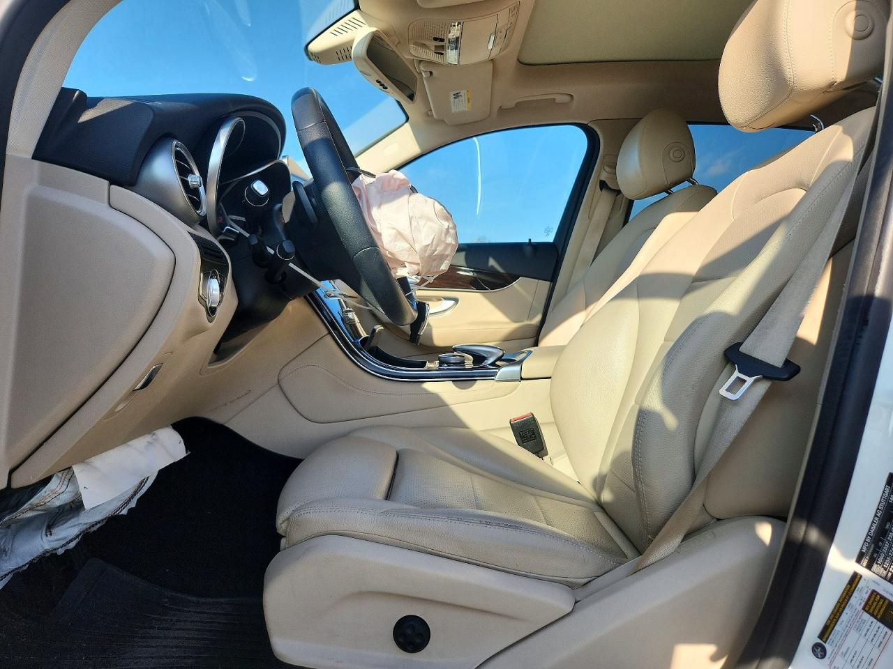 2017 MERCEDES-BENZ GLC 300 photo 7