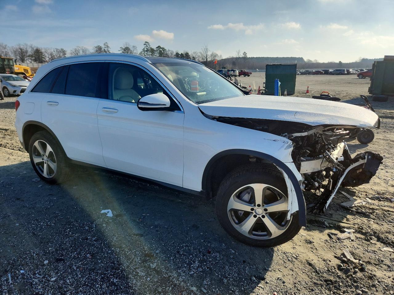 2017 MERCEDES-BENZ GLC 300 photo 4