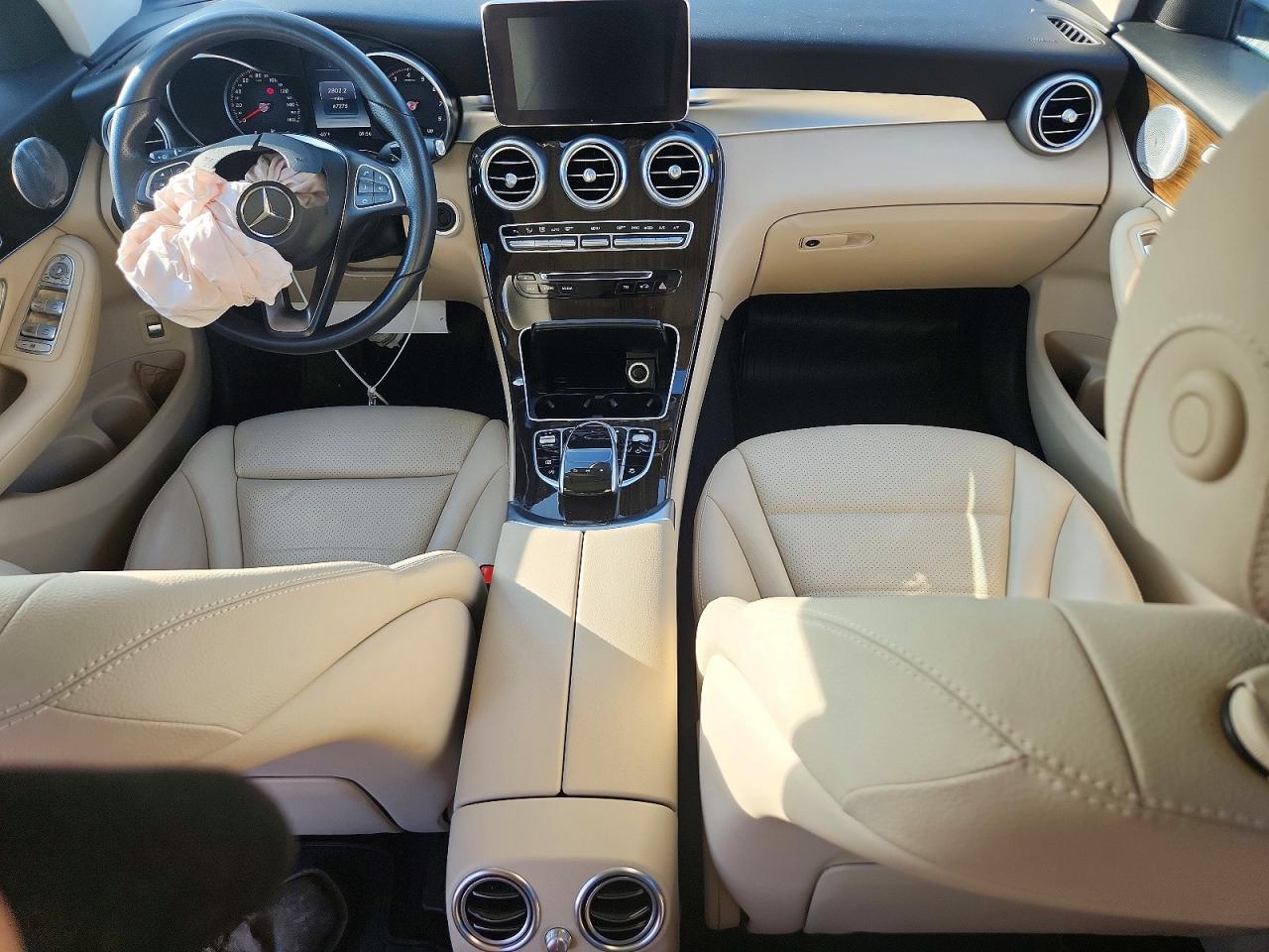 2017 MERCEDES-BENZ GLC 300 photo 8